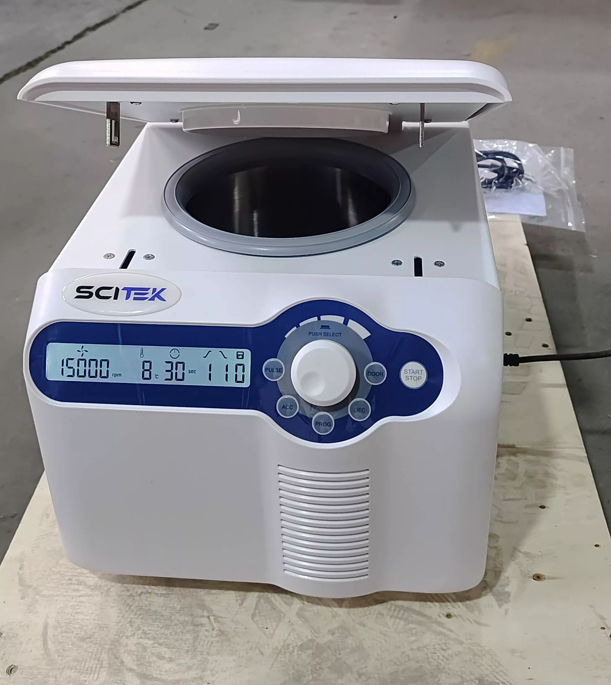 High Speed Micro Centrifuge - Image 6